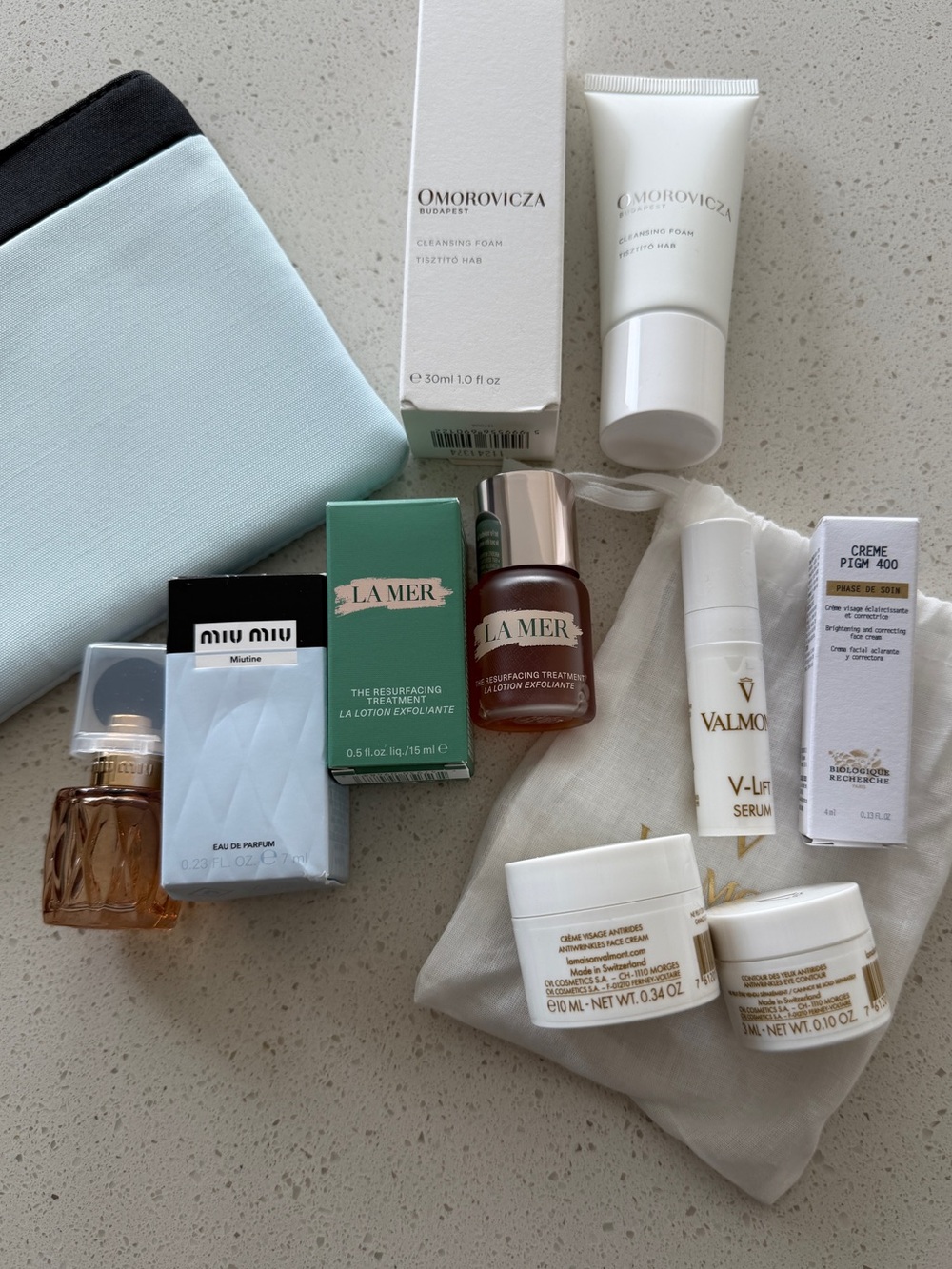 Luxury skincare set Valmont V-Lift Cream & Serum, Miu miu and more - Picture 3 of 5